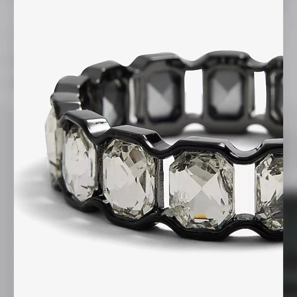 Express lined Rhinestone cuff bracelet - Picture 3 of 14